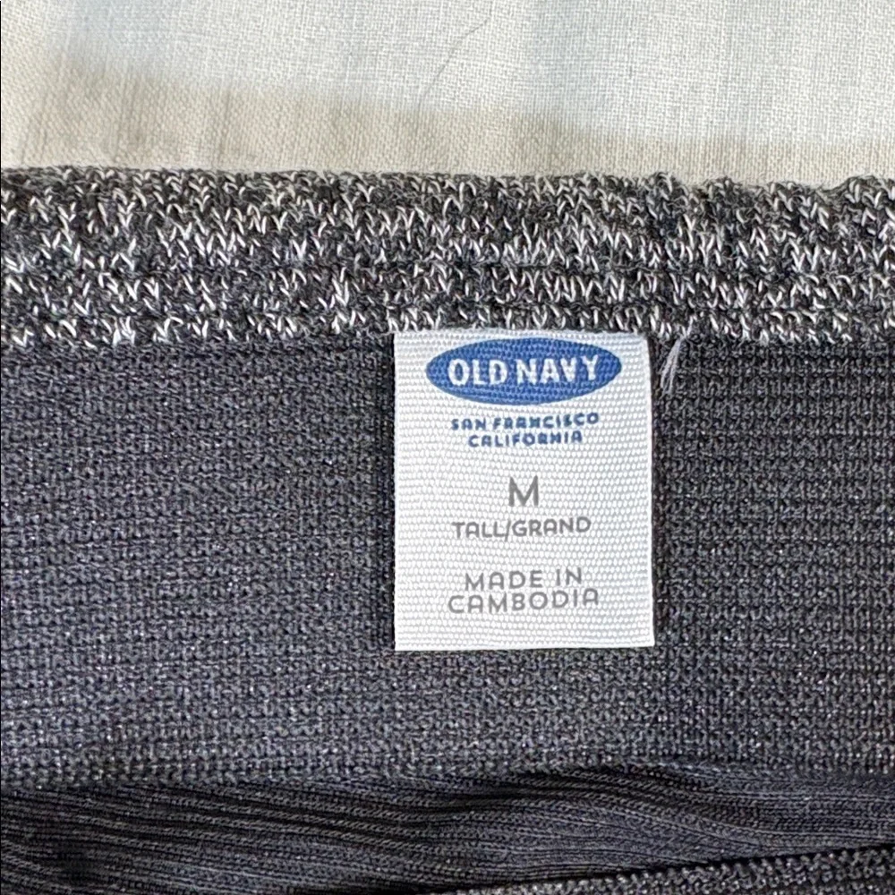 NWT Old Navy Women's Tall Gray Knit Pencil Skirt - Size M - Versatile & Recycled